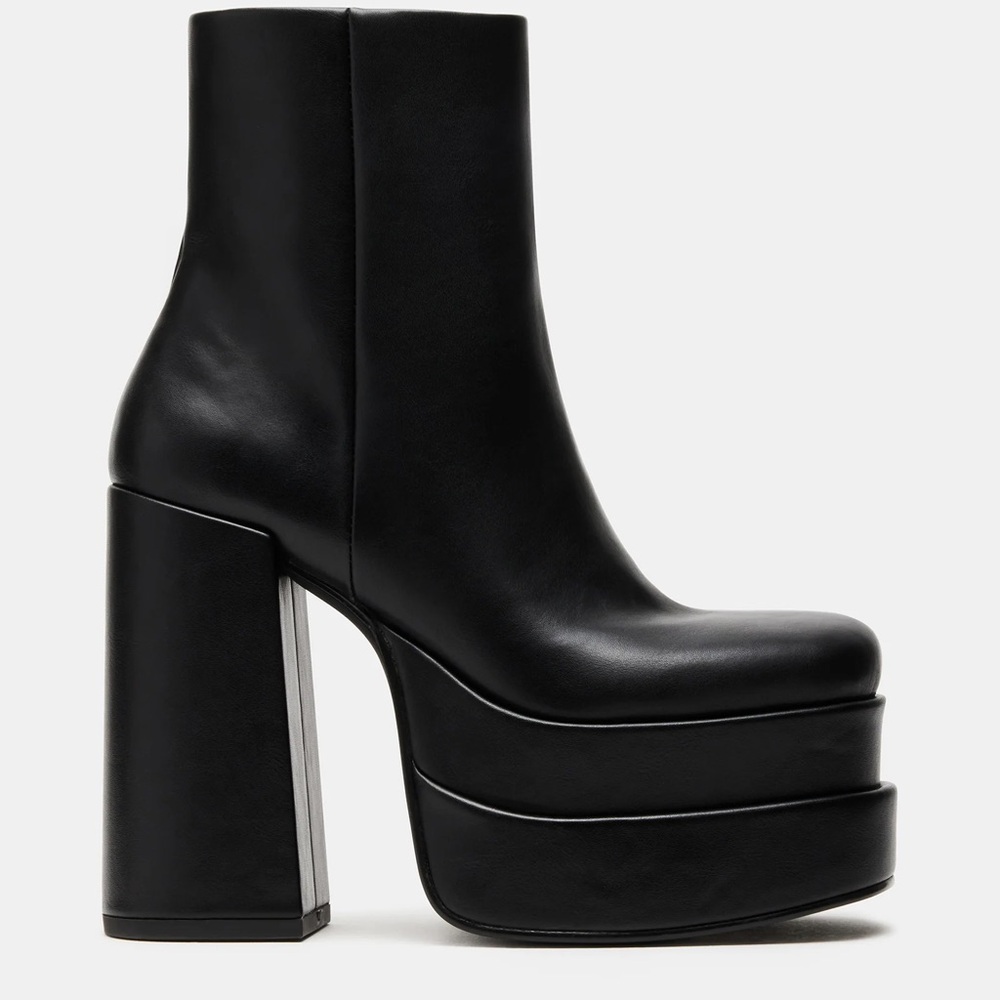 Steve Madden Cobra Black Booties